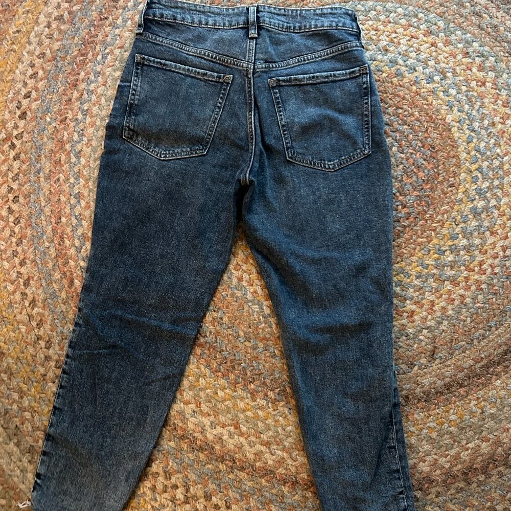 Old Navy Ripped Jeans - Picture 2 of 3